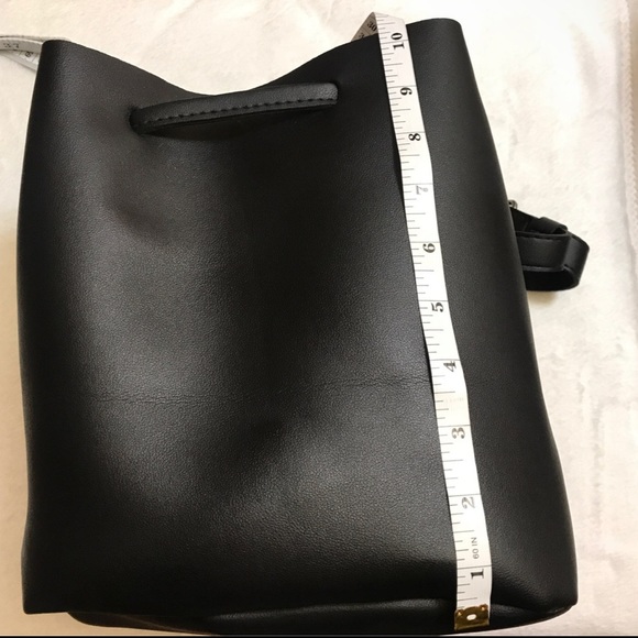 Black Draw String Bucket Bag - Picture 6 of 9